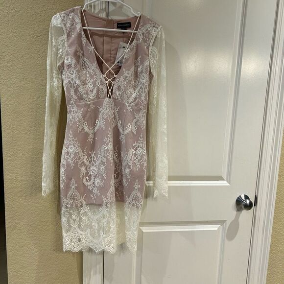 Style Stalker Island of Live Dress lace‎ long sleeve size small NWT - Picture 1 of 16